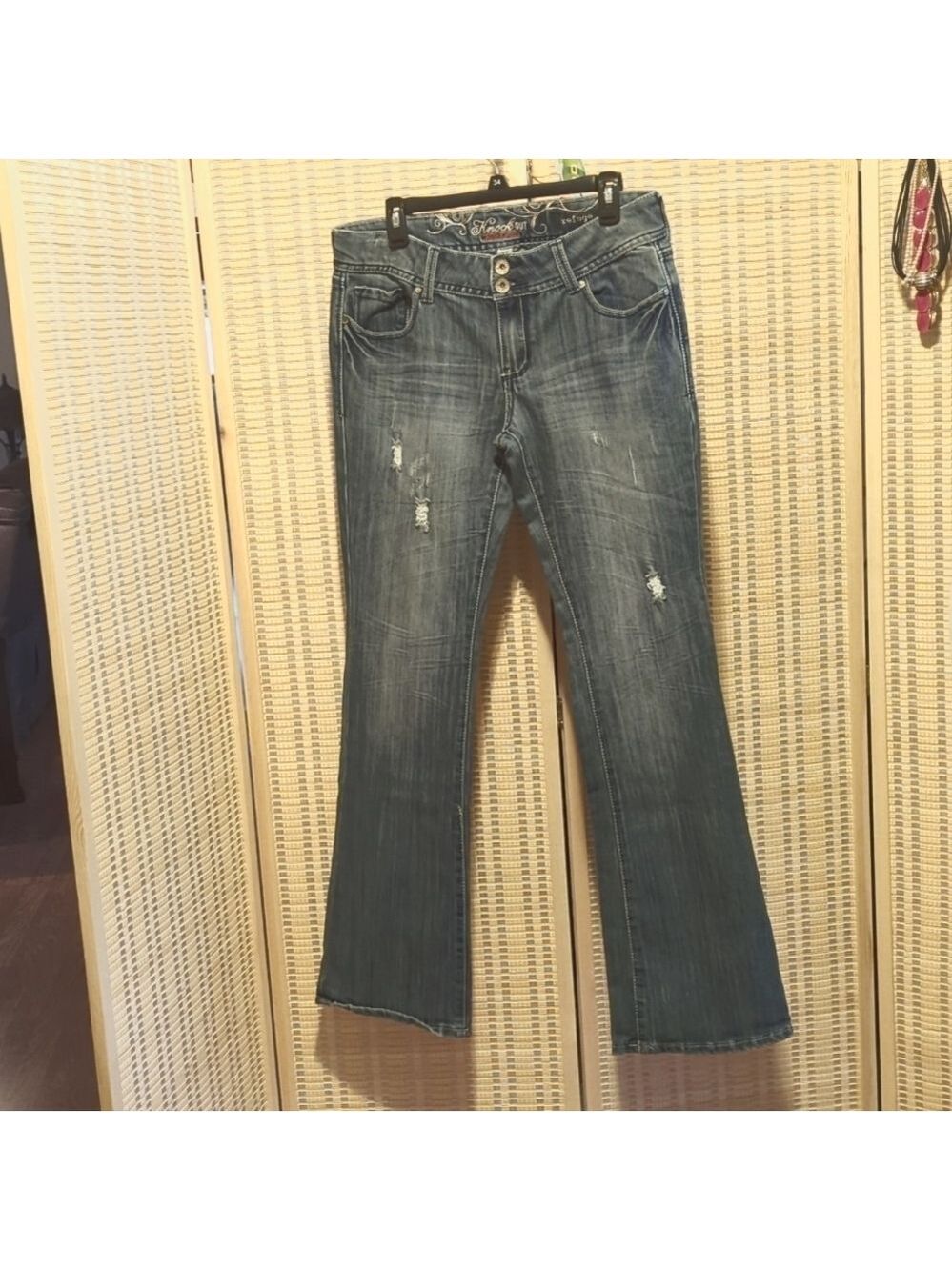Refuge knockout skinny boot jeans size 12 L Nwot distressed